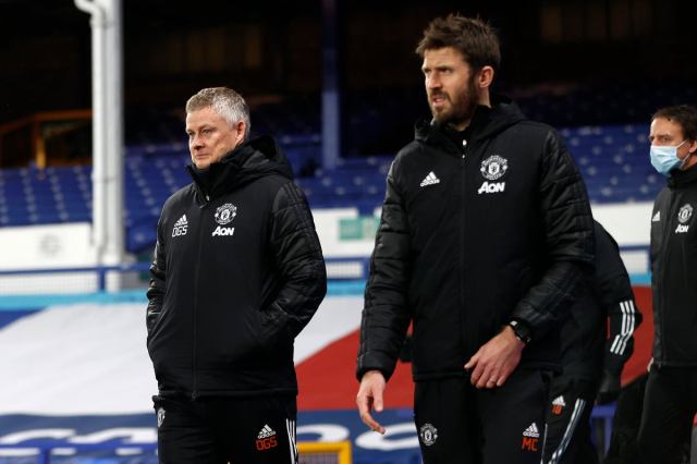 Michael Carrick revela que Ole Gunnar Solskjaer habla después de vencerlo en el puesto del Manchester United Michael Carrick revela que Ole Gunnar Solskjaer habla después de vencerlo en el puesto del Manchester United