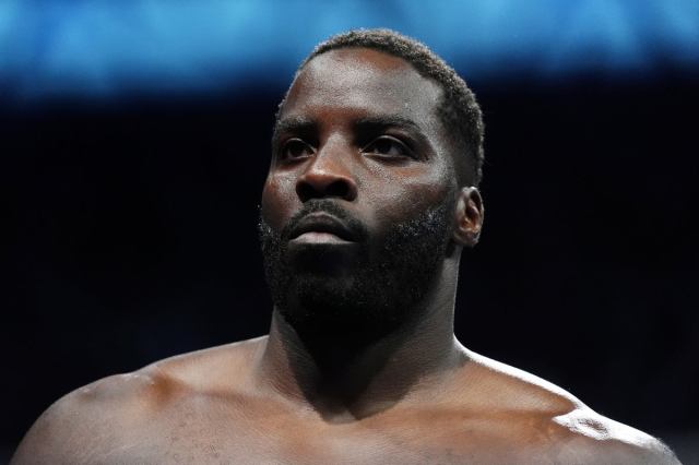 El ex campeón mundial Lawrence Okolie da positivo en la prueba de drogas días antes de la pelea y ofrece una declaración El ex campeón mundial Lawrence Okolie da positivo en la prueba de drogas días antes de la pelea y ofrece una declaración