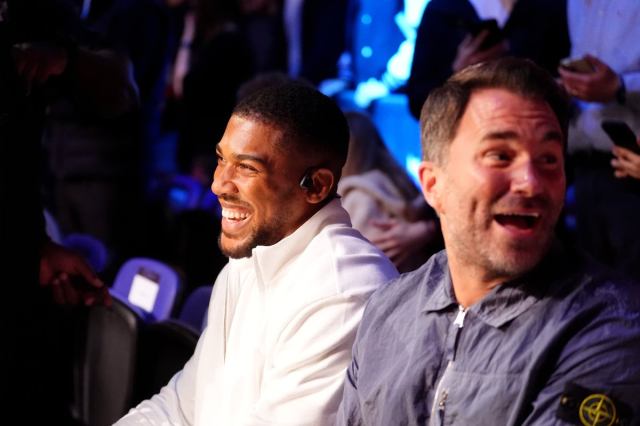 Las negociaciones entre Tyson Fury y Anthony Joshua están casi completas, dice Eddie Hearn Las negociaciones entre Tyson Fury y Anthony Joshua están casi completas, dice Eddie Hearn