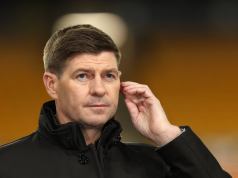 Steven Gerrard ofreció regresar a la dirección del Championship Club Steven Gerrard ofreció regresar a la dirección del Championship Club