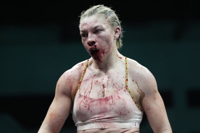 Lauren Price mira hacia la boda después de la victoria sobre Stephanie Piñeiro Lauren Price mira hacia la boda después de la victoria sobre Stephanie Piñeiro