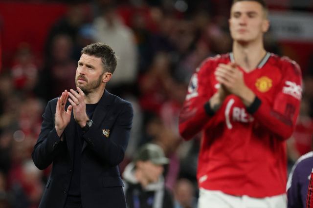 Jamie Carragher respalda a Michael Carrick para el puesto permanente en el Manchester United después de la victoria sobre Brentford Jamie Carragher respalda a Michael Carrick para el puesto permanente en el Manchester United después de la victoria sobre Brentford
