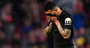 El Tottenham pierde el equilibrio, el balón y toda la dignidad restante en una abyecta derrota ante el Atlético. El Tottenham pierde el equilibrio, el balón y toda la dignidad restante en una abyecta derrota ante el Atlético.