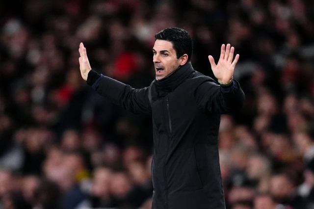 Mikel Arteta responde desafiante a las críticas sobre la dependencia del Arsenal de los córners Mikel Arteta responde desafiante a las críticas sobre la dependencia del Arsenal de los córners
