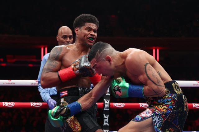 El impecable Shakur Stevenson educa a Teófimo López antes de una discusión en el ring con Conor Benn El impecable Shakur Stevenson educa a Teófimo López antes de una discusión en el ring con Conor Benn