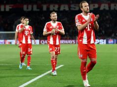 Wayne Rooney critica la defensa en el ‘loco’ y ‘caótico’ choque europeo entre PSG y Bayern Múnich Wayne Rooney critica la defensa en el ‘loco’ y ‘caótico’ choque europeo entre PSG y Bayern Múnich