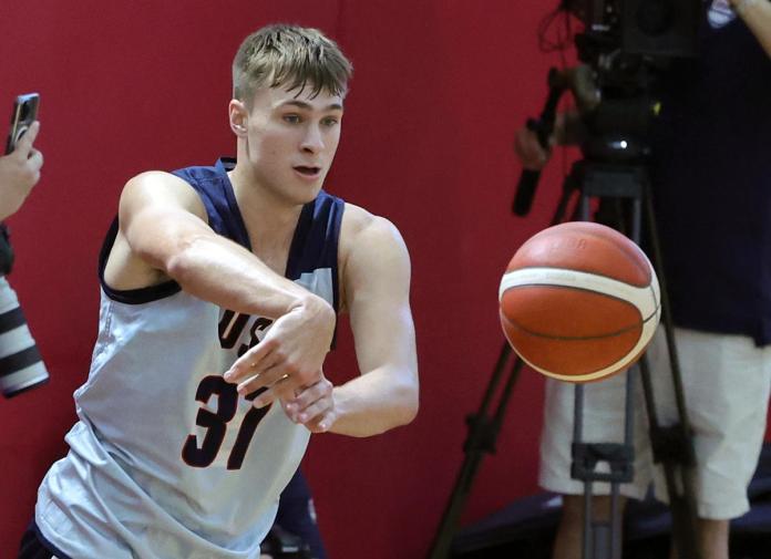 Duke’s Cooper Flagg, likely top pick in 2025 NBA Draft, signs shoe deal with New Balance Duke’s Cooper Flagg, likely top pick in 2025 NBA Draft, signs shoe deal with New Balance