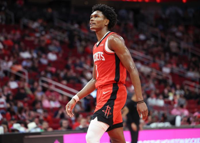 Amen Thompson finishes just short of triple-double, exits arena in walking boot after late injury in blowout win Amen Thompson finishes just short of triple-double, exits arena in walking boot after late injury in blowout win