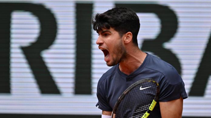 Alcaraz and Tsitsipas set up French Open quarter-final Alcaraz and Tsitsipas set up French Open quarter-final