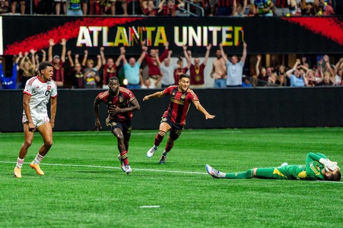 Atlanta United’s Jamal Thiaré bamboozles goalkeeper for sneaky game-winning goal in stoppage time Atlanta United’s Jamal Thiaré bamboozles goalkeeper for sneaky game-winning goal in stoppage time