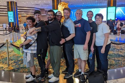 A nova liga de esporte VR apresenta singles e duplas de clubes de raquete A nova liga de esporte VR apresenta singles e duplas de clubes de raquete