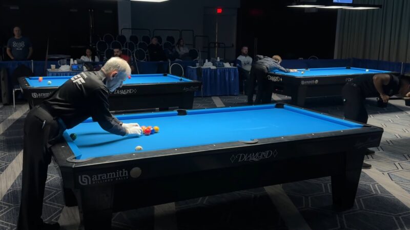 Como jogar piscina de 9 bolas: afundando o 9 Como jogar piscina de 9 bolas: afundando o 9