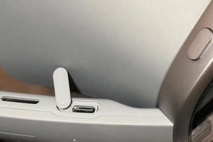 Samsung Galaxy XR tem uma porta USB-C oculta Samsung Galaxy XR tem uma porta USB-C oculta