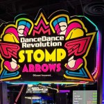 Arcade Heroes Konami testando dança Revolução da dança Stomp Arrows em Round1USA Arcade Heroes Konami testando dança Revolução da dança Stomp Arrows em Round1USA