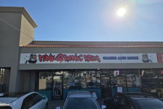 Quem está realmente na mesa? Combinando jogos com humanos em mesas modernas Quem está realmente na mesa? Combinando jogos com humanos em mesas modernas