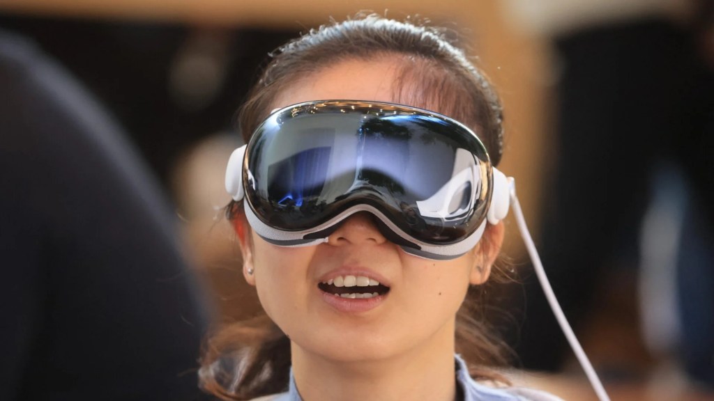Até 30% dos retornos do Apple Vision Pro são porque os usuários não o entendem, diz o analista Até 30% dos retornos do Apple Vision Pro são porque os usuários não o entendem, diz o analista
