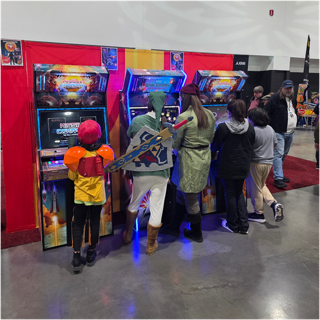 Alan-1 níveis: Novo arcade joystick e títulos frescos do Atari no Midwest Gaming Classic Alan-1 níveis: Novo arcade joystick e títulos frescos do Atari no Midwest Gaming Classic