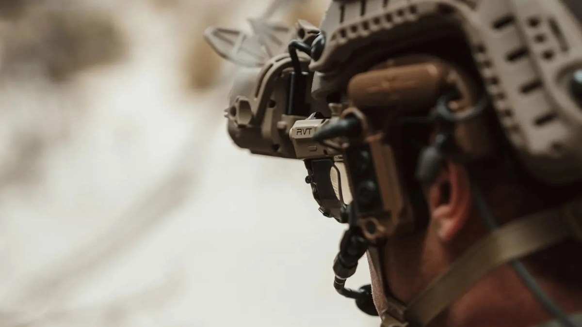 O Exército dos EUA supostamente aproveita a Anduril & Rivet para competir em contrato militar de fone de ouvido XR renovado O Exército dos EUA supostamente aproveita a Anduril & Rivet para competir em contrato militar de fone de ouvido XR renovado