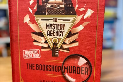 A Agência Misteriosa: A Crítica do Assassinato na Livraria A Agência Misteriosa: A Crítica do Assassinato na Livraria