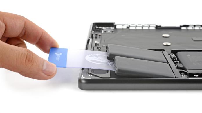 Apple makes the M5 MacBook Pro’s battery ever so slightly easier to replace Apple makes the M5 MacBook Pro’s battery ever so slightly easier to replace