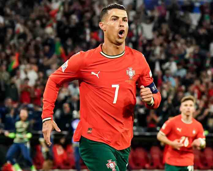 Криштиану Роналду одоо ч зүлэг ногоон талбайдаа. Дараагийн алхам юу вэ? Криштиану Роналду одоо ч зүлэг ногоон талбайдаа. Дараагийн алхам юу вэ?