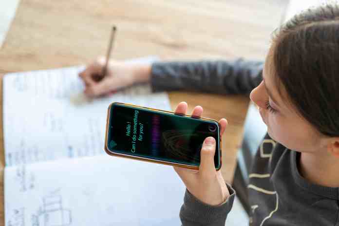 Хиймэл оюун ухаан сурагчдын бие даан сэтгэх чадварт сөргөөр нөлөөлж байна уу? Хиймэл оюун ухаан сурагчдын бие даан сэтгэх чадварт сөргөөр нөлөөлж байна уу?