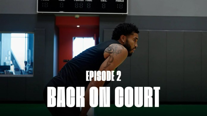 Жэйсон Тэйтум ахиллесийн шөрмөсөө гэмтээснээс хойш 4 сарын дараа бэлтгэлийн бичлэгээ хуваалцлаа: Ирээдүйд илүү гэрэлтэй өдрүүд хүлээж байна Жэйсон Тэйтум ахиллесийн шөрмөсөө гэмтээснээс хойш 4 сарын дараа бэлтгэлийн бичлэгээ хуваалцлаа: Ирээдүйд илүү гэрэлтэй өдрүүд хүлээж байна