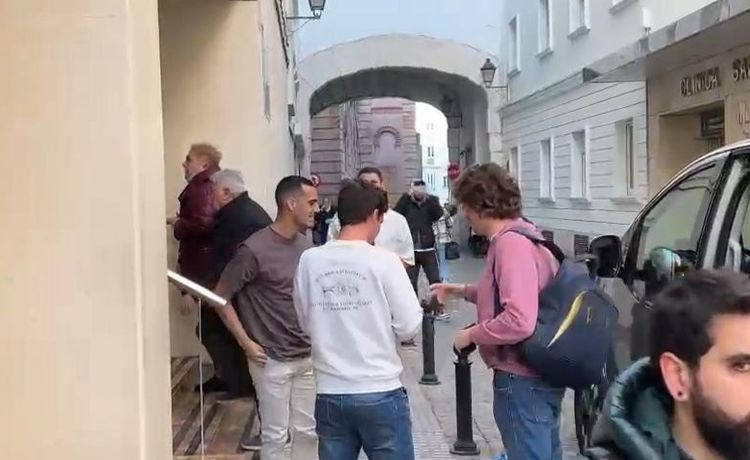 Juanmi pasa el reconocimiento médico con el Cádiz Juanmi pasa el reconocimiento médico con el Cádiz