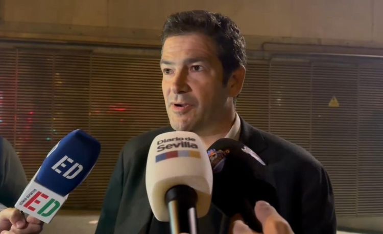 El Betis confirma un problema informático en el traspaso de Fornals: «Somos positivos pero cautelosos» El Betis confirma un problema informático en el traspaso de Fornals: «Somos positivos pero cautelosos»