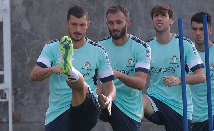 Guido Rodríguez y Ayoze vuelven a entrenarse con el grupo Guido Rodríguez y Ayoze vuelven a entrenarse con el grupo