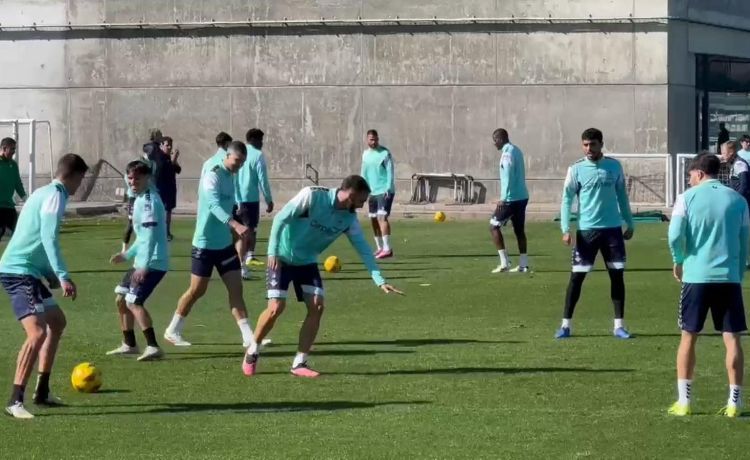 La broma de Pezzella a Guido en su regreso: «Te conozco desde que ‘sos’ así de pequeño» La broma de Pezzella a Guido en su regreso: «Te conozco desde que ‘sos’ así de pequeño»