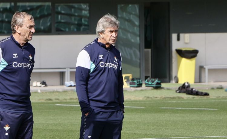 Betis: Lista de 24 jugadores sin Bartra, Chimy Ávila ni Bellerín Betis: Lista de 24 jugadores sin Bartra, Chimy Ávila ni Bellerín