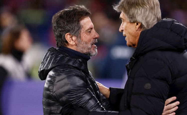 El Sevilla de Quique Sánchez Flores supera al Betis de Manuel Pellegrini El Sevilla de Quique Sánchez Flores supera al Betis de Manuel Pellegrini