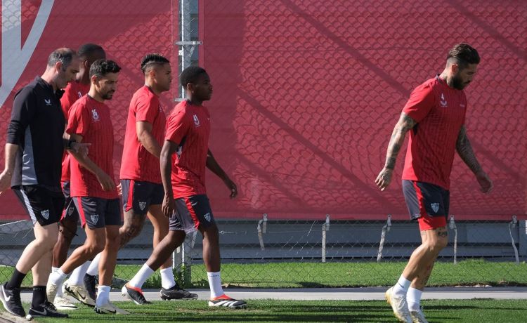 Mariano, curiosa novedad en la convocatoria del Sevilla para el derbi Mariano, curiosa novedad en la convocatoria del Sevilla para el derbi