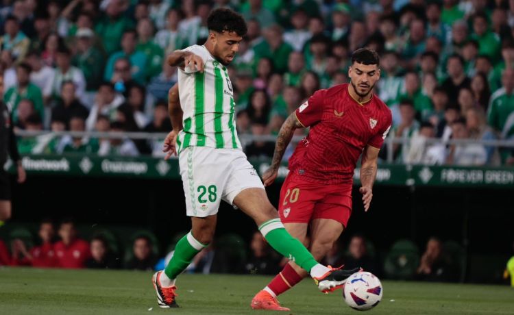 El derbi Betis – Sevilla de LaLiga, en directo: ¡rueda el balón en Heliópolis! El derbi Betis – Sevilla de LaLiga, en directo: ¡rueda el balón en Heliópolis!