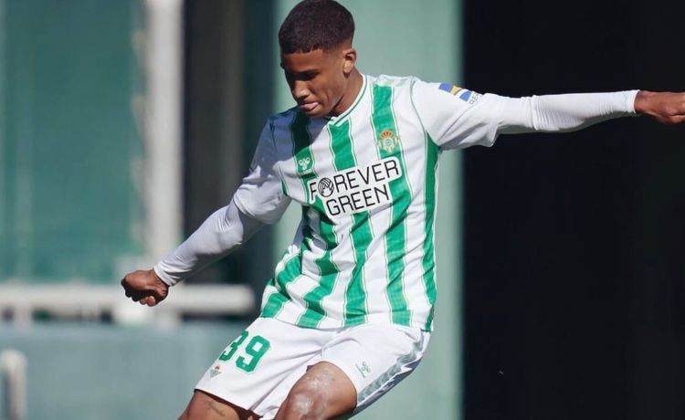El Betis podría ingresar cerca de un millón de euros por la marcha de Álex Pérez al Inter El Betis podría ingresar cerca de un millón de euros por la marcha de Álex Pérez al Inter