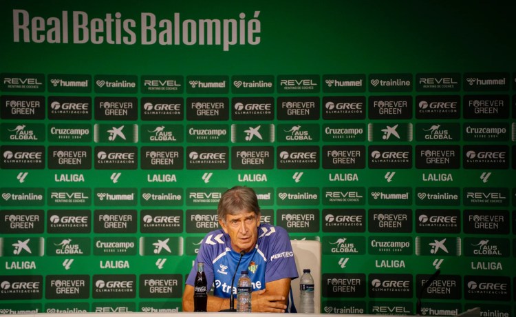 Rueda de prensa de Manuel Pellegrini previa al Real Betis – Deportivo Alavés Rueda de prensa de Manuel Pellegrini previa al Real Betis – Deportivo Alavés