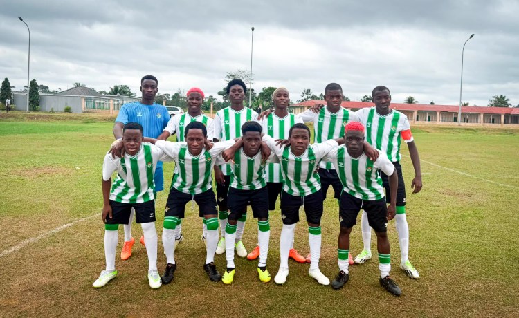 El equipo de la Fundación Real Betis Balompié en Guinea Ecuatorial, campeón en su gira de partidos El equipo de la Fundación Real Betis Balompié en Guinea Ecuatorial, campeón en su gira de partidos