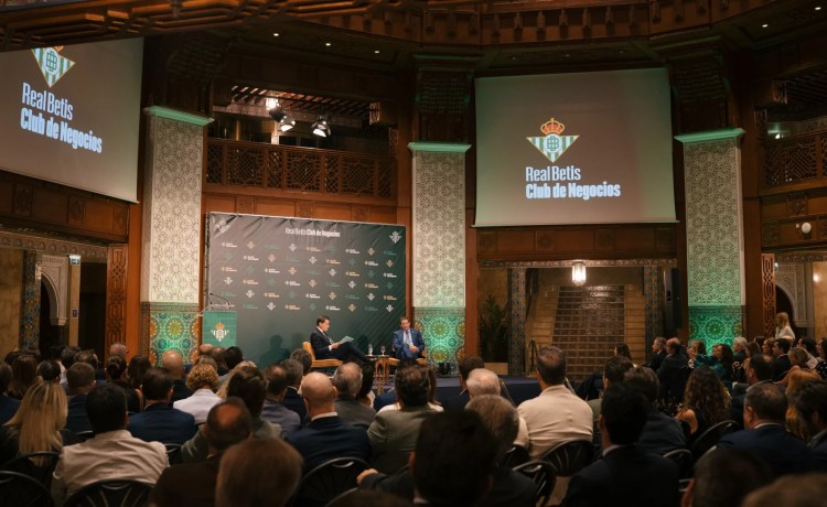 El Real Betis inaugura la décima edición de su Club de Negocios El Real Betis inaugura la décima edición de su Club de Negocios