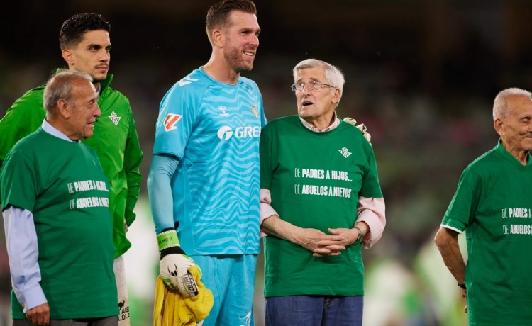 El Real Betis Balompié y su Fundación homenajean a las personas mayores en torno al Día Internacional de este colectivo El Real Betis Balompié y su Fundación homenajean a las personas mayores en torno al Día Internacional de este colectivo