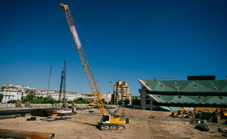 En ejecución la fase de contención y excavación del nuevo Estadio Benito Villamarín En ejecución la fase de contención y excavación del nuevo Estadio Benito Villamarín