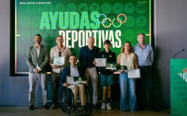Pilar Lamadrid, Hugo Franco, Óscar Molino y Francisco Salinas reciben las V Ayudas Deportivas de la Fundación Real Betis Balompié Pilar Lamadrid, Hugo Franco, Óscar Molino y Francisco Salinas reciben las V Ayudas Deportivas de la Fundación Real Betis Balompié