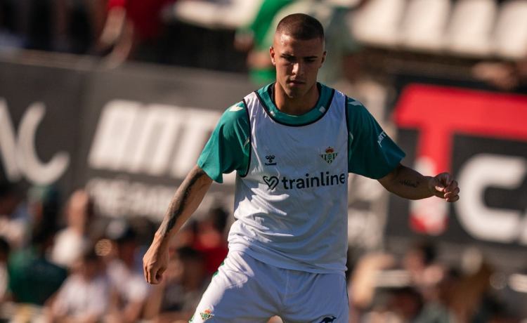 Exigen la cláusula por Pablo García Exigen la cláusula por Pablo García