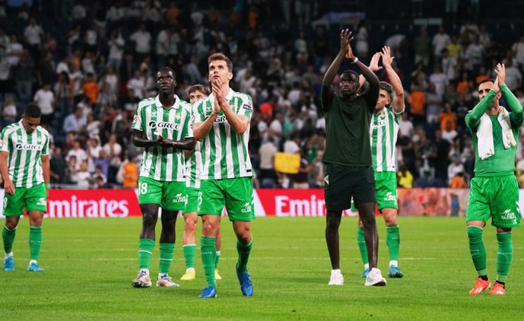 La debacle en Valencia deja un claro ganador en el Betis La debacle en Valencia deja un claro ganador en el Betis
