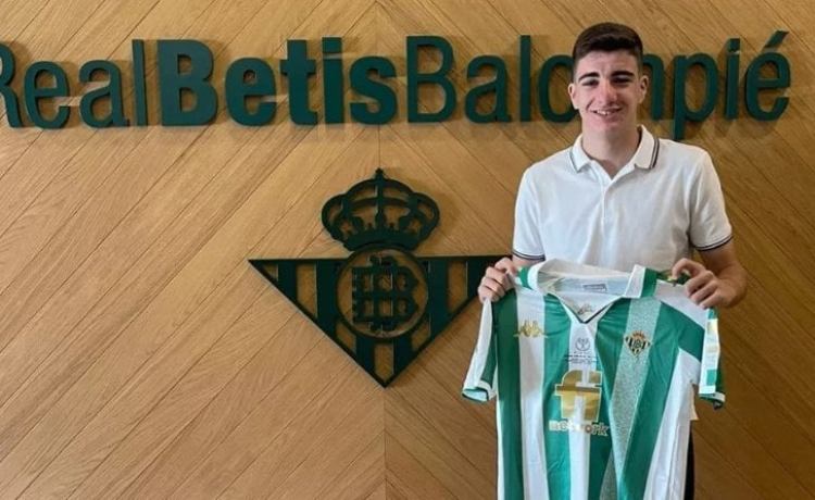 Otro canterano del Betis sigue los pasos de Álex Pérez y se marcha a Italia Otro canterano del Betis sigue los pasos de Álex Pérez y se marcha a Italia