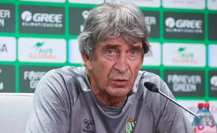 Pellegrini analiza las numerosas bajas del Betis y descarta «cosas raras» ante el Atlético Pellegrini analiza las numerosas bajas del Betis y descarta «cosas raras» ante el Atlético