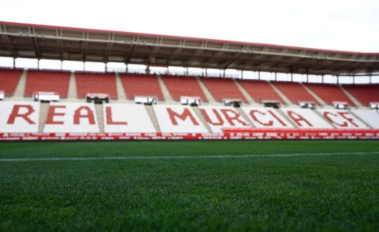 Murcia – Betis: precios de las entradas, una afición que no olvida y un estadio al que imitar Murcia – Betis: precios de las entradas, una afición que no olvida y un estadio al que imitar