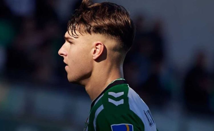 Brilla tras salir del Betis y le llueven ofertas para dar el salto Brilla tras salir del Betis y le llueven ofertas para dar el salto