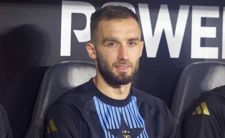 Se ceban contra Pezzella Se ceban contra Pezzella