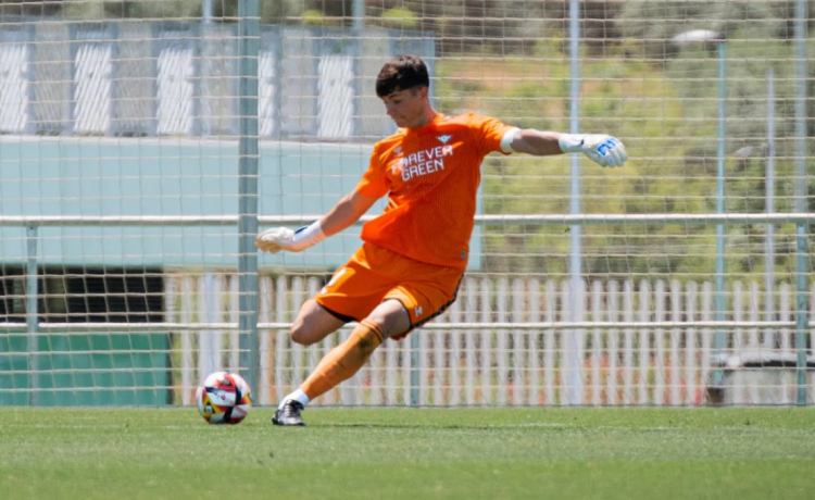 Sentida despedida en el Betis, que sigue sumando movimientos en su portería Sentida despedida en el Betis, que sigue sumando movimientos en su portería
